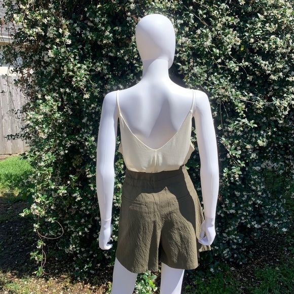 💋NWT Rag & Bone Relaxed Fit High Rise Seersucker Paper Bag Waist Shorts - Picture 4 of 15